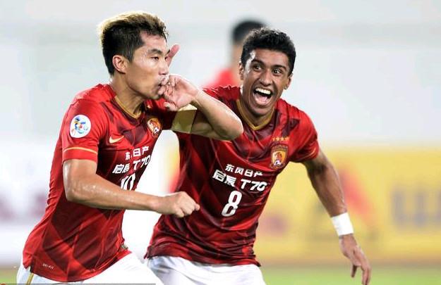 2025／26赛季英超：危矣！曼联下场对阵9连胜的维拉，四员大将缺席（英超25／26赛季：曼联告急！下轮迎九连胜维拉，四大主力缺阵）