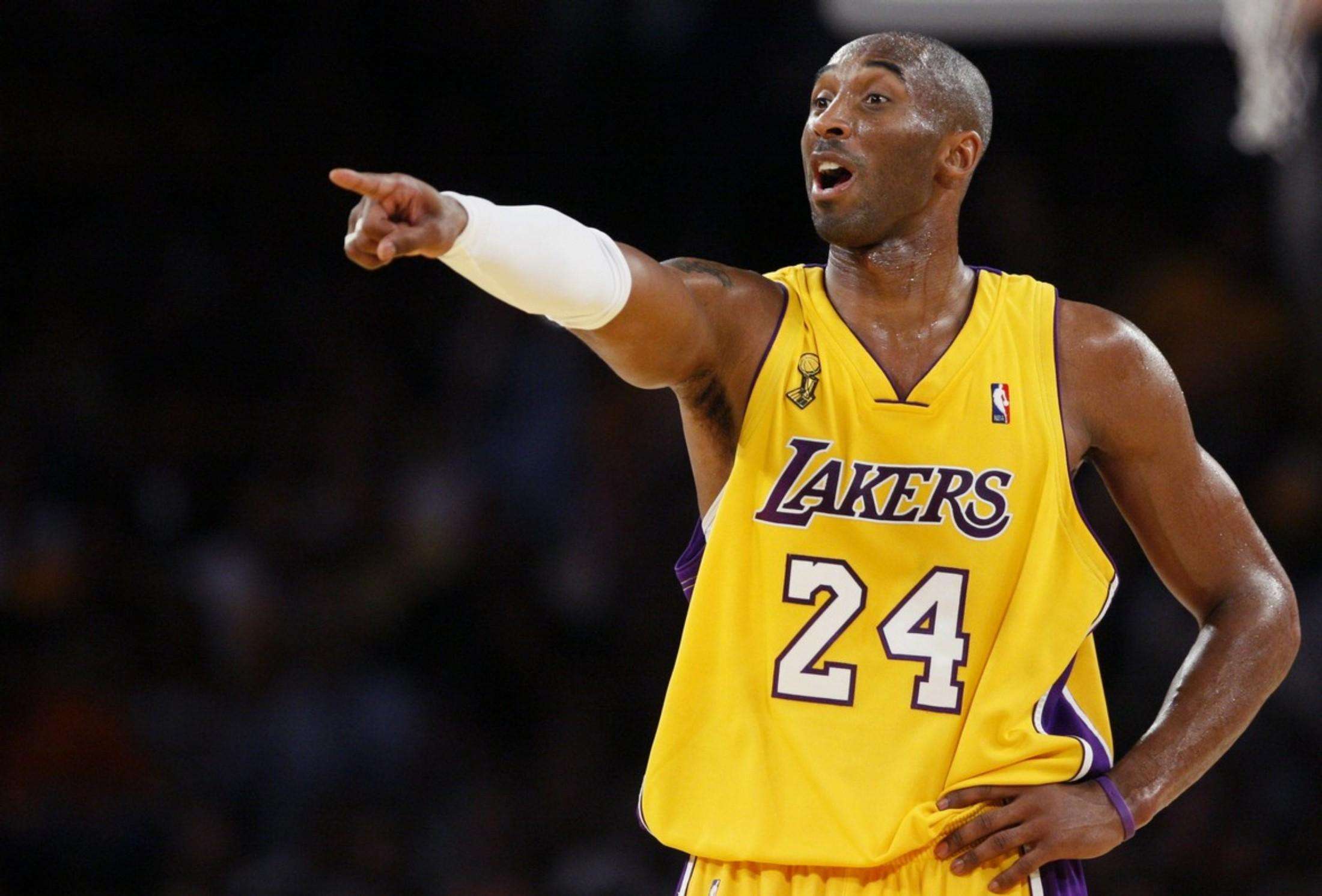 英媒：拜仁、尤文和巴黎有意免签科纳特，球员对各种选择持开放态度（英媒：拜仁、尤文与巴黎盯上科纳特免签，球员对去向持开放态度）