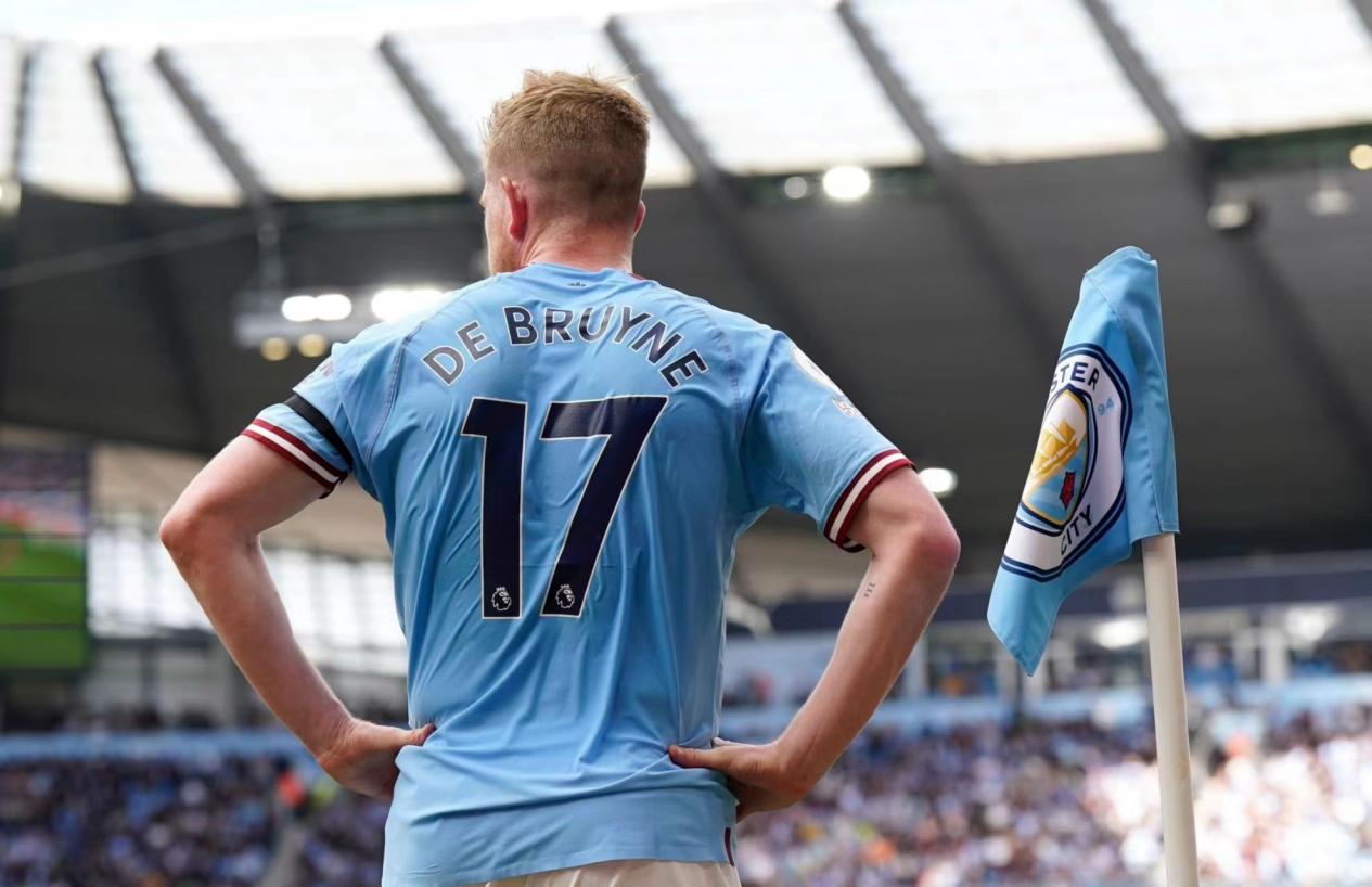 主场陷四年低谷！利物浦连续三场安菲尔德不胜（利物浦主场陷入四年低潮，安菲尔德三场未胜）