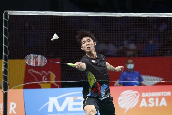 既惊讶又感 既惊讶又感