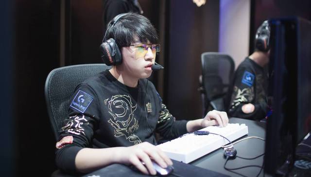 得更多关注 得更多关注